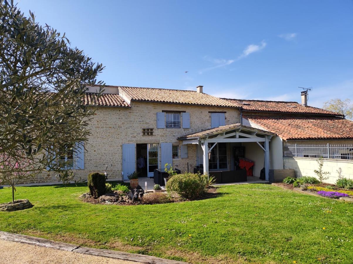 Les Chenets Bed & Breakfast Chenay  Exterior photo